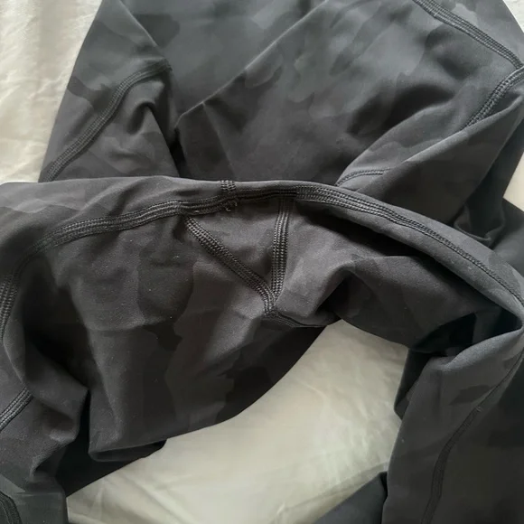 Lululemon Black Camo Leggings - Picture 4 of 5